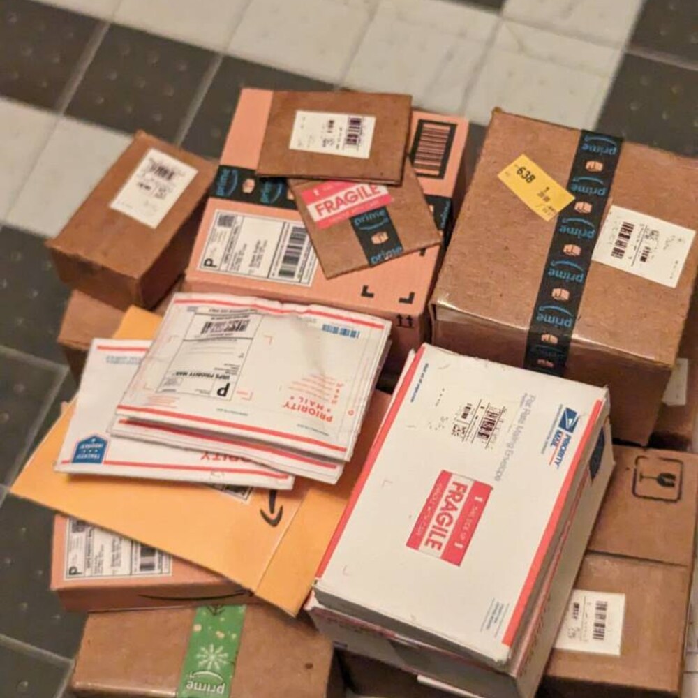 Mini Amazon BOX Printable (1:6, 1:12)