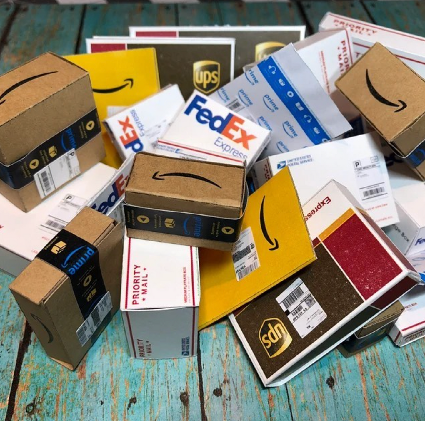 Mini Amazon BOX Printable (1:6, 1:12)
